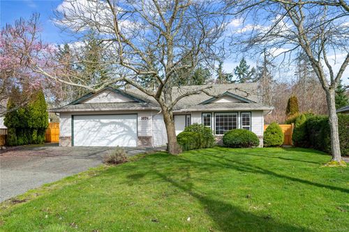 1074 Tara Cres, Parksville, BC, V9P2W5 | Card Image
