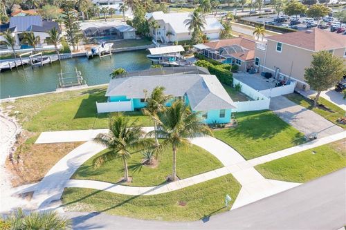 1131 Fern Ct, MARCO ISLAND, FL, 34145-2511 | Card Image