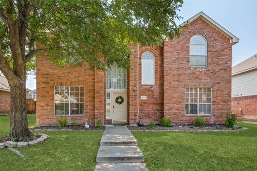 9513 Thorncliff Dr, Frisco, TX, 75035-2135 | Card Image