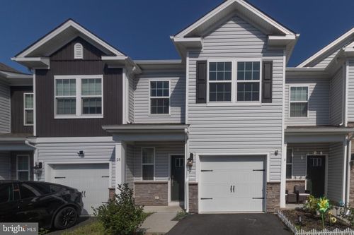 28 Peregrine Way, BURLINGTON, NJ, 08016-4446 | Card Image