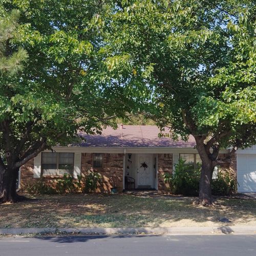 913 Irwin Dr, Hurst, TX, 76053-4824 | Card Image