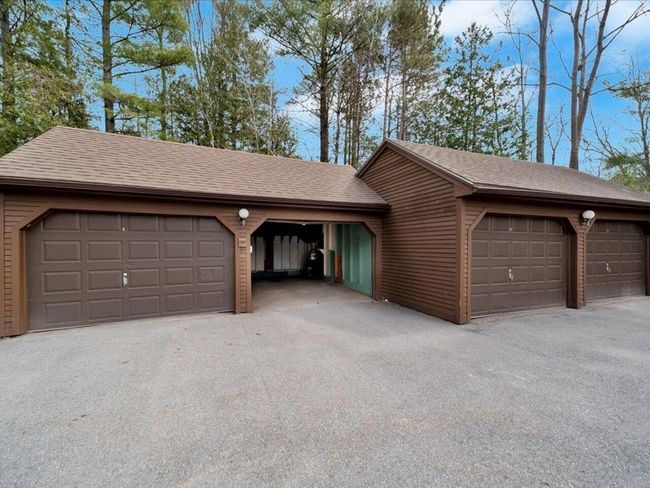 342 Acorn Ln, Condo with 2 bedrooms, 3 bathrooms and null parking in Shelburne VT | Image 24