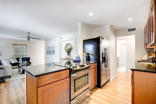 apt-201-901 E Oltorf St, Austin, TX, 78704-5693 | Card Image
