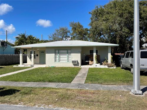 208 Sw 2nd Pl, Dania Beach, FL, 33004-3957 | Card Image