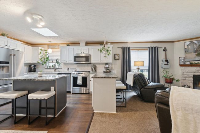 24922 N Hampton Dr, House other with 4 bedrooms, 3 bathrooms and null parking in Flat Rock MI | Image 20
