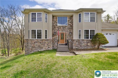 117 Fernwood Rd, Bushkill, PA, 18324-8873 | Card Image