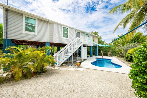18 W Circle Dr, Key West, FL, 33040-6111 | Card Image