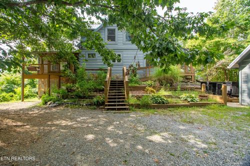 2729 Blue Springs Way, Sevierville, TN, 37862-8378 | Card Image