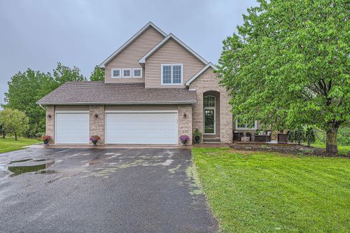 22760 Imperial Ave N, Forest Lake, MN, 55025-8612 | Card Image