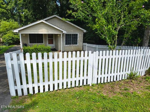 1919 Shasta Rd, Maryville, TN, 37801-5461 | Card Image