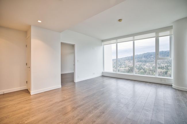 1604 - 567 Clarke Rd, Condo with 2 bedrooms, 2 bathrooms and 1 parking in Coquitlam BC | Image 7