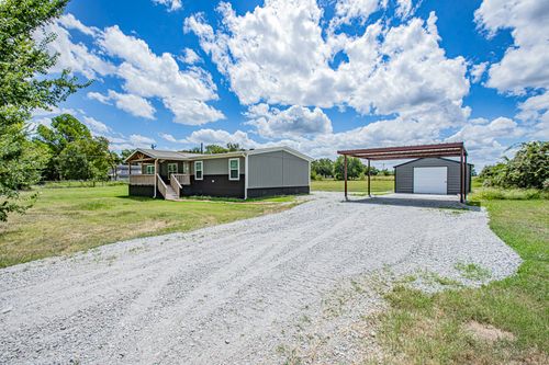 111 County Road 1303, Bridgeport, TX, 76426-6331 | Card Image