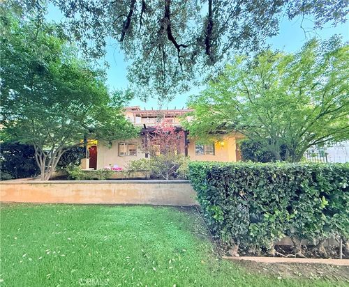 2454 Oswego, Pasadena, CA, 91107 | Card Image
