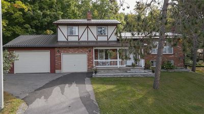 237 Oak St, House other with 4 bedrooms, 3 bathrooms and 3 parking in Eganville ON | Image 1