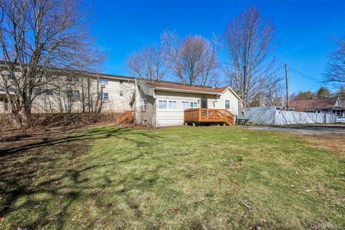 15 Holmes St, Monticello, NY, 12701-1856 | Card Image