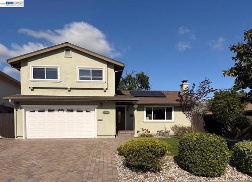 48260 Conifer St, Fremont, CA, 94539-7604 | Card Image