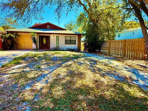 8336 Jackson Springs Rd, TAMPA, FL, 33615-2813 | Card Image