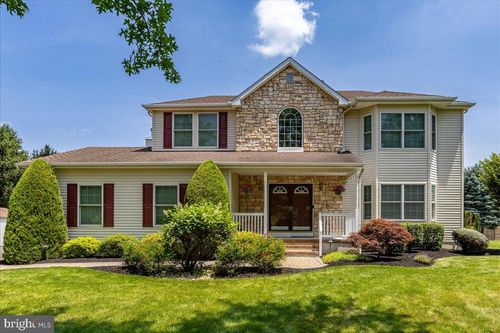 3 Country House Way, Columbus, NJ, 08022-1718 | Card Image