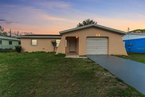 39211 5th Ave, ZEPHYRHILLS, FL, 33542-7621 | Card Image