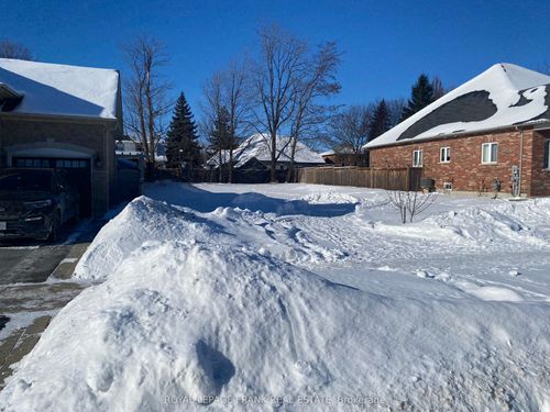 23 Corvinelli Street, Whitby, ON, L1M0G7 | Card Image