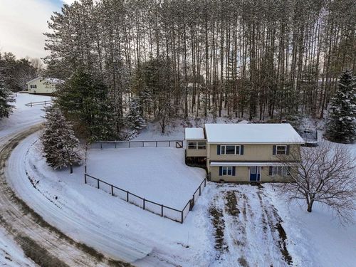 138 Pine Ridge Cir, Lyndonville, VT, 05851-9087 | Card Image