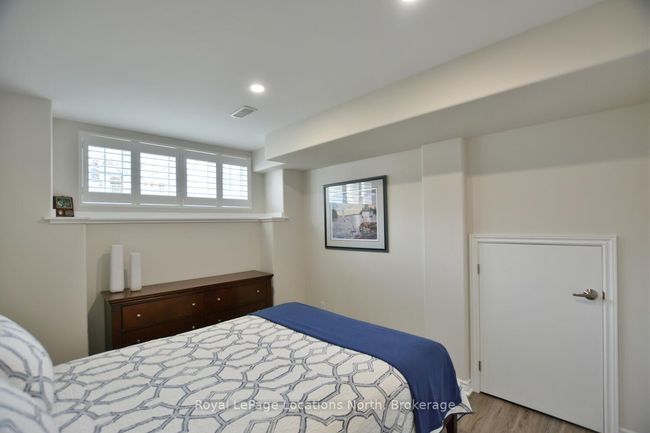 16 Starboard Cir, House other with 3 bedrooms, 3 bathrooms and 2 parking in Wasaga Beach ON | Image 40