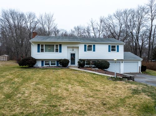 320 Wedgewood Drive, Naugatuck, CT, 06770 | Card Image