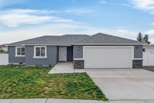 108 Luli St, Grandview, WA, 99301 | Card Image