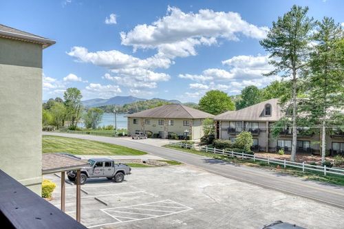 unit-e-1647E Lakeview Dr, Young Harris, GA, 30582-2111 | Card Image