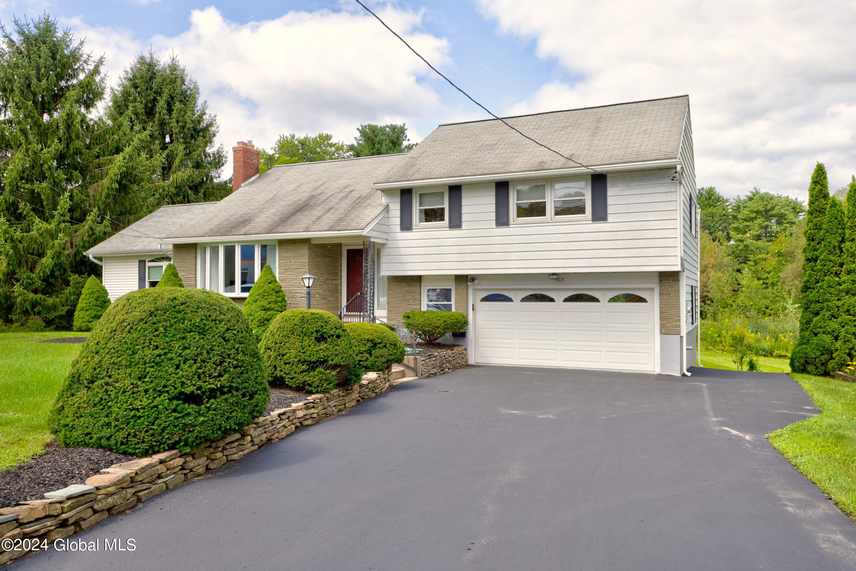 Saratoga Rd, Schenectady, NY 12302