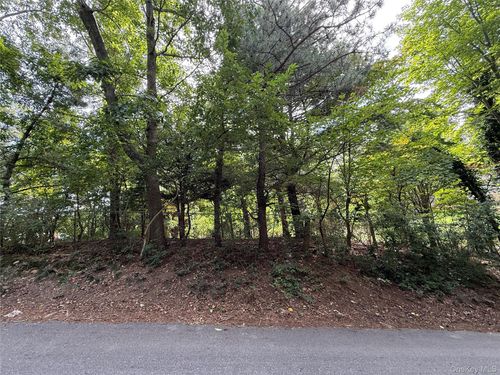 VL Overhill Road, Brookhaven, NY, 11778 | Card Image