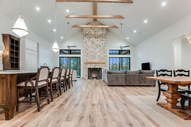 285 Coves Loop, House other with 6 bedrooms, 4 bathrooms and null parking in Brookeland TX | Image 15