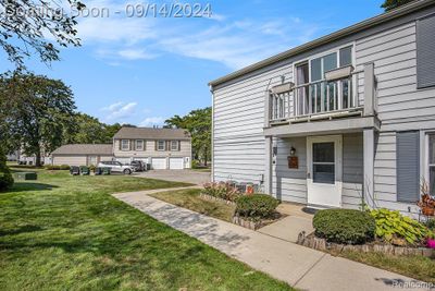 2678 Wildwood Court, Condo with 2 bedrooms, 1 bathrooms and null parking in Orion Twp MI | Image 3