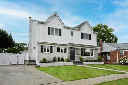 115 Rita Dr, East Meadow, NY, 11554-1326 | Card Image