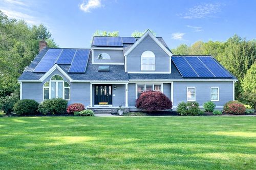 79 Country Club Dr, Whitinsville, MA, 01588-2372 | Card Image