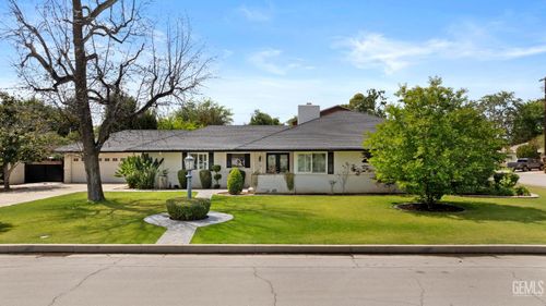 2445 Spruce St, Bakersfield, CA, 93301-2705 | Card Image