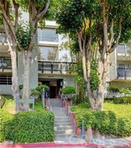 unit-304-3602 W Estates Ln, Rolling Hills Estates, CA, 90274-4167 | Card Image