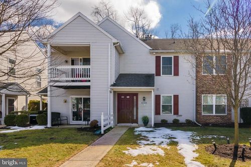a-5811 Hidden Lake Dr, HARRISBURG, PA, 17111-4682 | Card Image