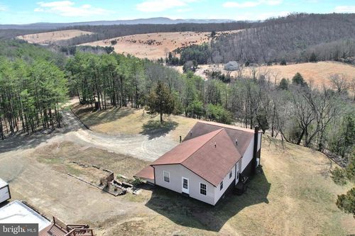 40 Amandas Ln, KEYSER, WV, 26726-6442 | Card Image