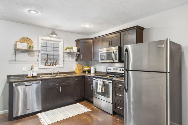 Kitchen | Image 19