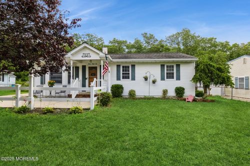 342 Stuart Ave, Toms River, NJ, 08755-3601 | Card Image