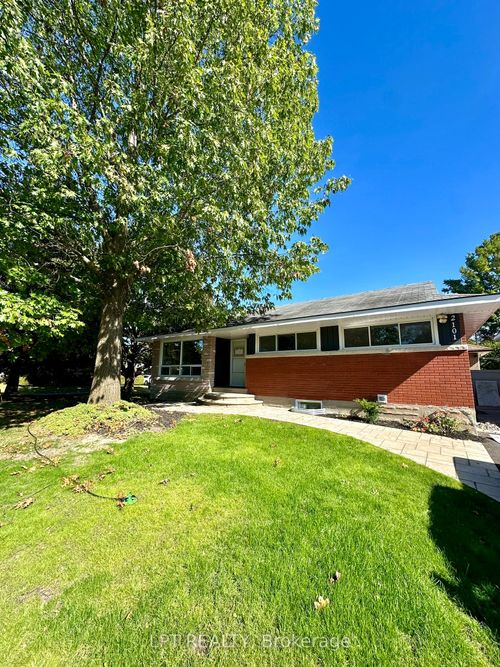 2101 Arch St, Ottawa, ON, K1G2H5 | Card Image