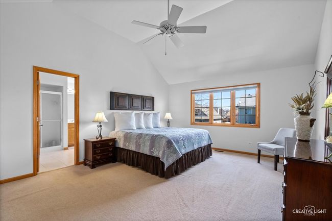 406 Camden Cir, House other with 4 bedrooms, 4 bathrooms and 3 parking in Oswego IL | Image 16