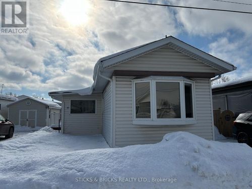 27-2175 Mewburn Rd, Niagara Falls, ON, L2J0A6 | Card Image