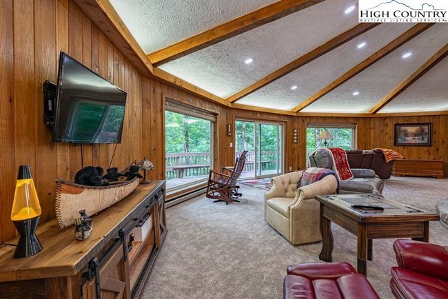 103 Raven Rd, House other with 3 bedrooms, 2 bathrooms and null parking in Beech Mountain NC | Image 13
