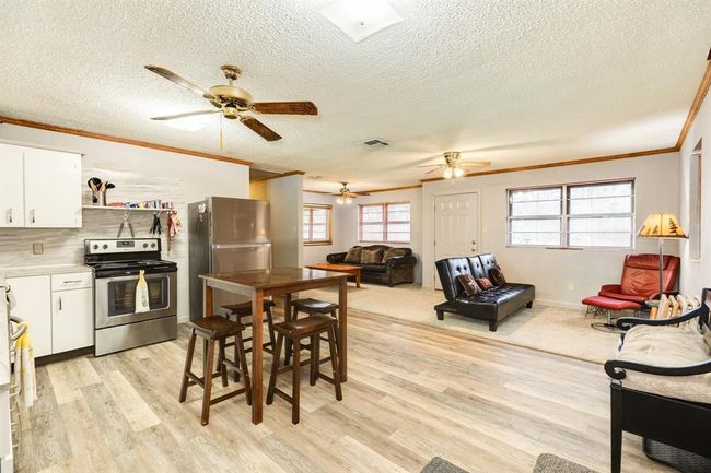 2807 County Road 510 Z, House other with 2 bedrooms, 2 bathrooms and 2 parking in Brazoria TX | Image 8