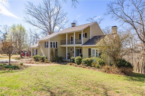 651 Highland Dr, Eden, NC, 27288-4934 | Card Image