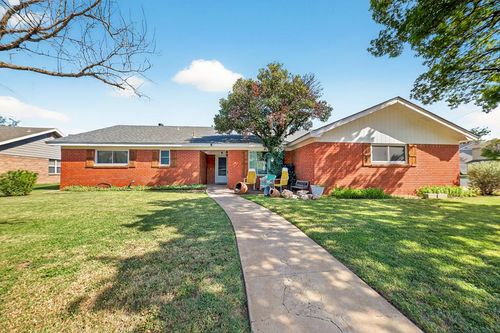 3811 Cimmaron Ave, Midland, TX, 79707-5403 | Card Image