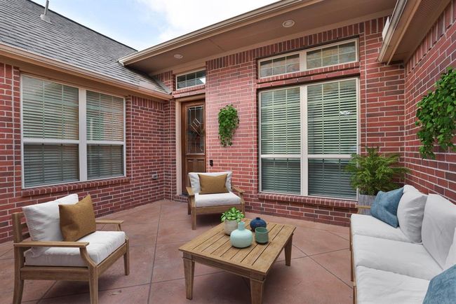 Such a great space to visit privately with neighbors and friends. | Image 8