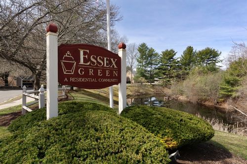 c-25 Essex Green Ln, Peabody, MA, 01960-2917 | Card Image